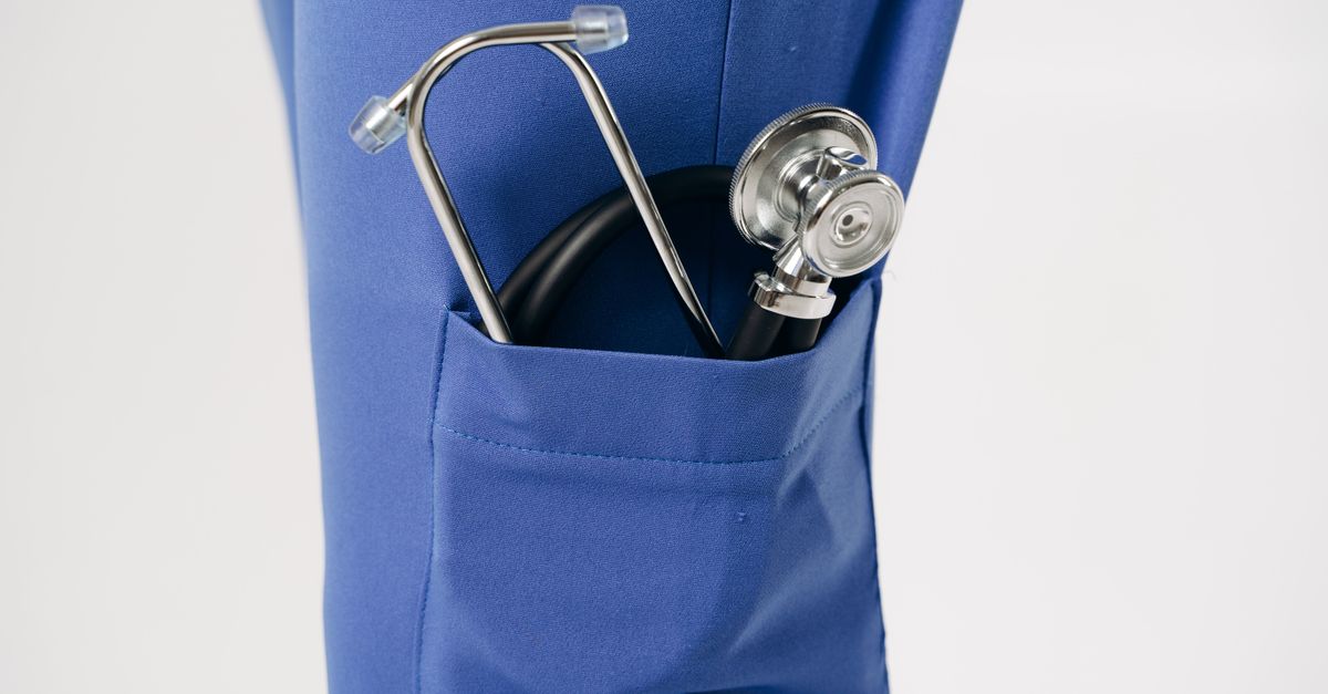 Imagen editorial de bienestar: Exámenes de salud después de COVID-19: guía práctica, NuestraRx Blog