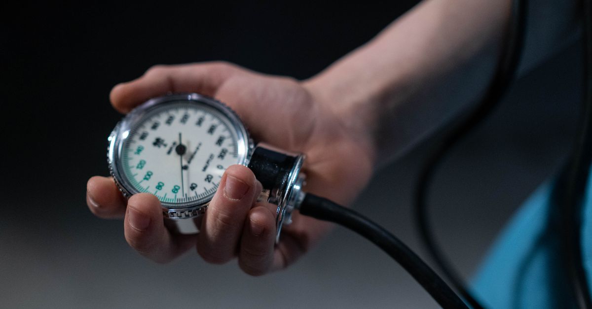 Imagen editorial de bienestar: ¿Puede la semaglutida ayudar si tienes obesidad e insuficiencia cardíaca?, NuestraRx Blog